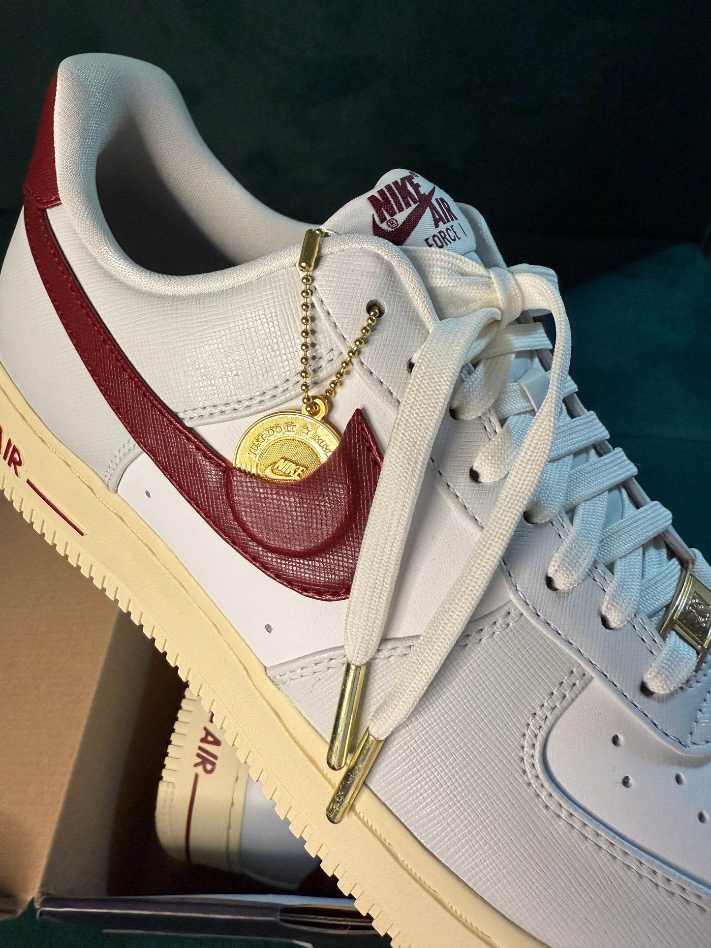 Nike Air Force 1 '07 SE "Vintage Burgundy"