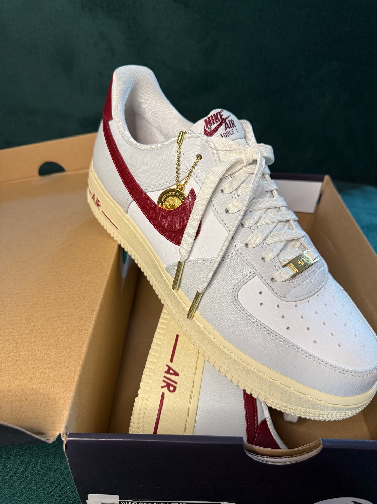 Nike Air Force 1 '07 SE "Vintage Burgundy"