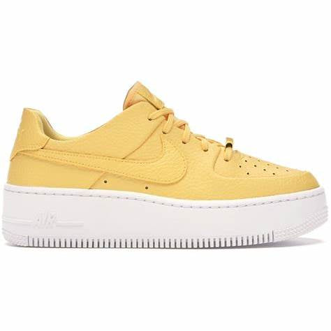 Nike W Air Force 1 Sage Low – Topaz Gold / White (AR5339-700)