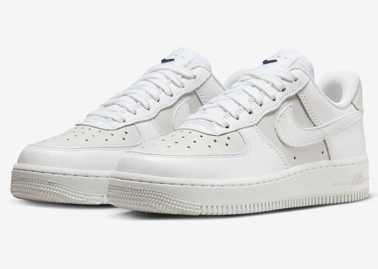 Nike Air Force 1 Low '07 LX
White Photon Dust