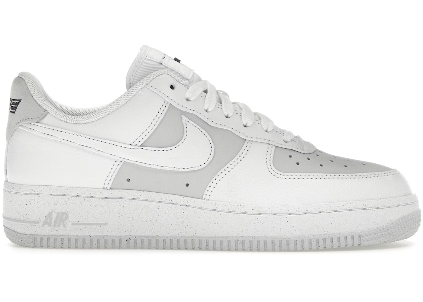 Nike Air Force 1 Low '07 LX
White Photon Dust