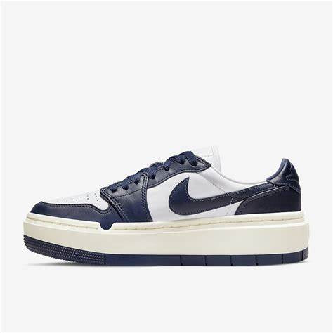 Air Jordan 1 Elevate Low – uniesiona klasyka w kolorze Midnight Navy